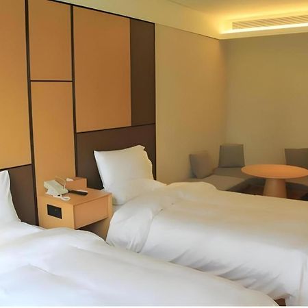 Ji Hotel Shanghai The Bund Tiantong Road Xangai Exterior foto